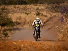 O piloto de moto David Casteu durante a 18a edicao do Rally dos Sertoes 2010, quarta etapa, de Alto Paraiso (GO) a Dianopolis (TO). O evento tem inicio na cidade de Goiania (GO) no dia 11/08 e encerra no dia 20/08, na cidade de Fortaleza (CE). Alto Paraiso/GO, Brasil - 14/08/2010. Foto: Theo Ribeiro / Fotoarena