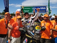 O piloto de moto frances David Casteu da equipe Casteau ELF Sherco, conquista o quarto lugar na categoria motos na 18a edicao do Rally Internacional dos Sertoes 2010. Com este titulo, Casteau tambem conquista o titulo de primeiro lugar no Campeonato Mundial de Rally Cross Country da FIM (Federacao Internacional de Motociclismo) na categoria motos ate 450 cilindradas. O evento teve inicio na cidade de Goiania (GO) no dia 11/08 e terminou no dia 20/08, na cidade de Fortaleza (CE). Sobral/CE, Brasil - 20/08/2010. Foto: Theo Ribeiro / Fotoarena